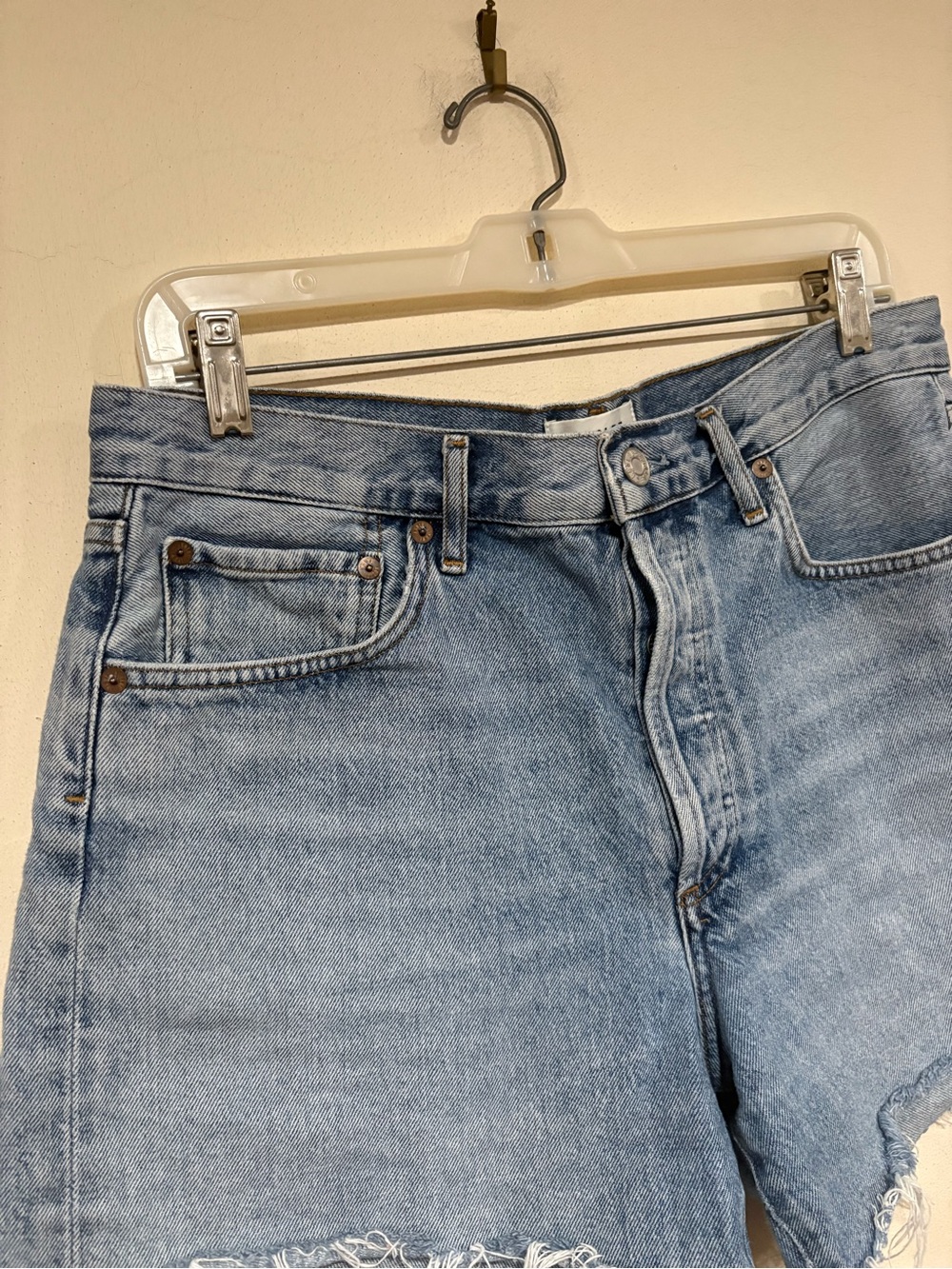 Agolde Reese relaxed cut off Shorts in wonder light wash size 29 - Picture 4 of 8